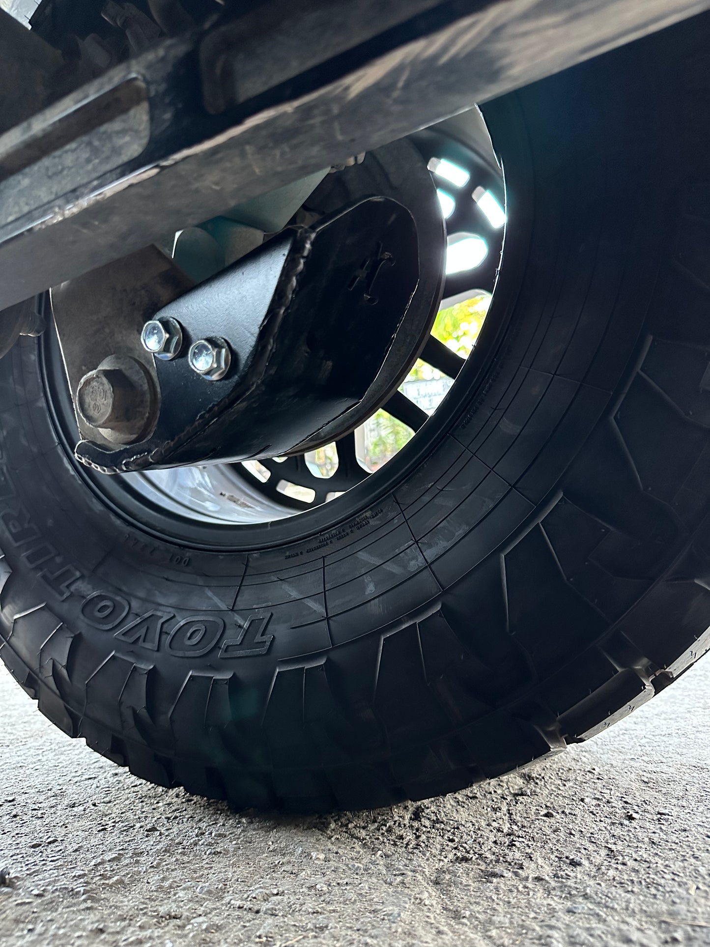 Rear shock skids